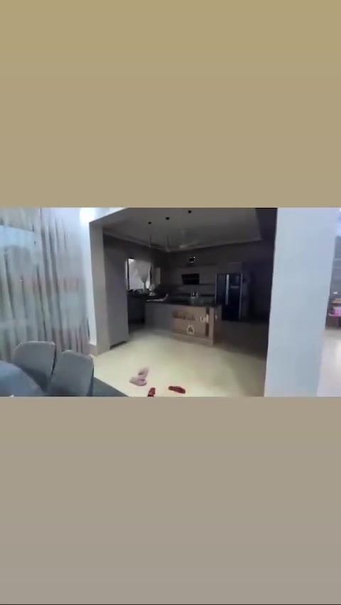 🏡للبيع دولم مع بيت سكني في الراشدية – كاظم العلي، بموقع هادئ ومناسب للسكن والاستثمار.
المواصفات:

* مساحة الدولم: 2500 م²
* مساحة بناء البيت: 330 م²
* عدد الغرف: 5
* عدد الحمامات: 4
* مطبخ حار + مطبخ بارد
* الواجهة: 35 متر
* النزال: 71 متر
* نوع السند: ملك صرف

مميزات العقار:

* الدولم مزروع بالحمضيات وأنواع مختلفة من أشجار الفواكه والنخيل.
* جلسة خارجية مهيأة للشواء.
* تتوفر خدمات الماء والكهرباء.
* مولد كهرباء.

للاستفسار أو تحديد موعد للمعاينة، يرجى التواصل على الرقم:
(***********)
