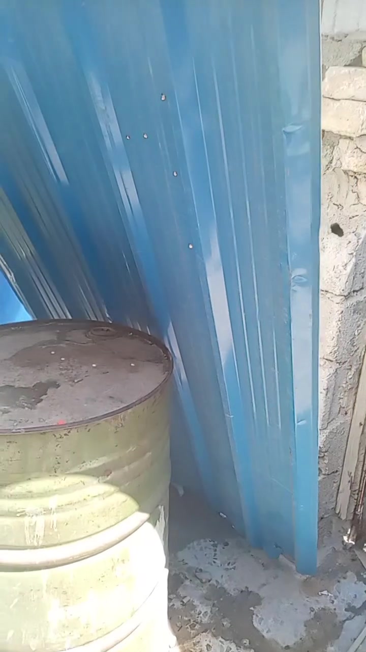 سلام عليكم جنكوات لبيع 3 الون ازرك طولهن 3.00متر وثنين بيض  ثقيل هم  طول 3.60 وياهن تلث جنكوات طولهن  مترين2.00 
يعني العدد الكامل الطوال خمسه والصغار ثلاثه يعني العدد يصير كله ثمان شنكوات 8جنكوات  هاذ رقم الستفسار ***********
