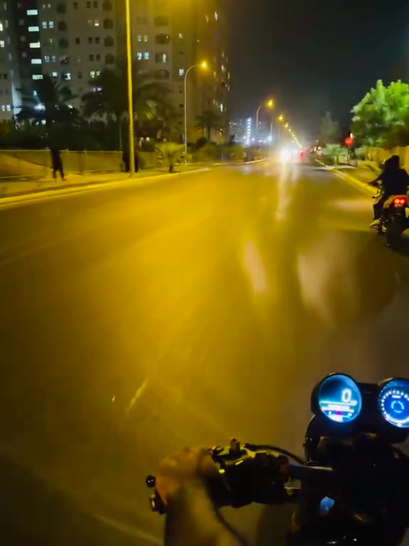 سلام عليكم
. CB400 للبيع دراجه اخذتهة ب1و500و 25 الف صرفت عليهة 1 و200 الف خسرت بيهة خساره نشاء الله مضيع بلوجوه طيبه دراجه اطيك بيهة كفاله محرك كير ضفيره دراجه مكفوله من تاير لتاير أوراقهة كذالك كامله للملاحظه دراجه محرك مفتوح بدلت بيهة ولفات وكلجات ماخليت شي بيهة مابدلته رجعت لوك
سعر:1.500
رقم الهاتف:***********
