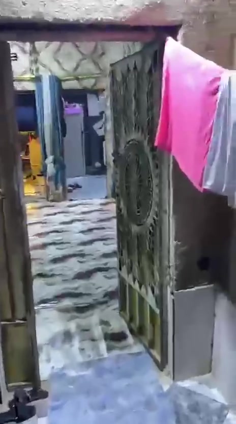 بيت للبيع  الزبير حي الأندلس بصف مدينة الكرفانات بيش نضيف السقف مالته سندويج وسقف ثانوي غرفتين ومطبخ جبير 3ونص ب4
حمامات خارجيه وديوان مساحة البيت 160 البيت سراميك
السعر ب45 وبي مجال قليل
استفسار وتساب
*********** وتساب  مكان البيت زبير
بيت للبيع حي الأندلس بصف مدينة الكرفانات بيش نضيف السقف مالته سندويج وسقف ثانوي غرفتين ومطبخ جبير 3ونص ب4 الزبير
