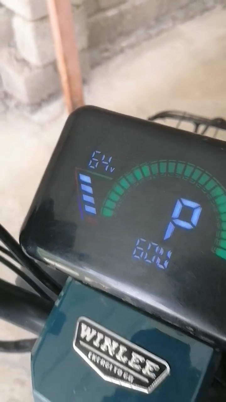السلام عليكم
يوجد تصليح جميع باتريات الشحن شغل فول 
باتري متروك باتري عاطل جدحه خفيفه كله يرجع فول
 باسعار بلاش 
الاتصال***********
