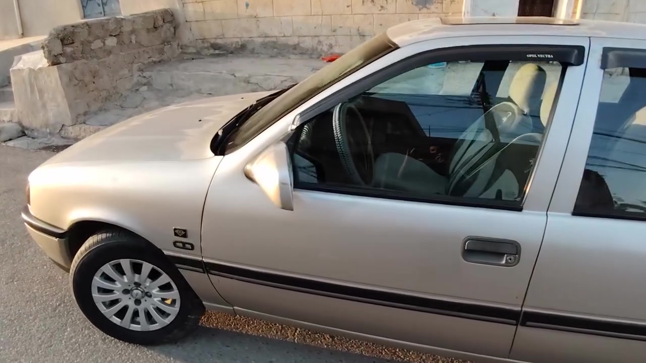 فكتره موديل ٩٢ 
حجم ٢٠ 
كير عادي ومحرك شرط 
جامات الأمامي كهرب
سلايت
بدون ضرر فقط مصلحه الدوائر الخلفي
سنويه ساقطة بشهر الثامن
شرط التحويل#باسمي
بيها كابون الكتروني
للاستفسار مراسلة الحساب او الاتصال على الرقم او واتساب
***********
السعر ٤٥ وبيها مجال
مكاني موصل الايسر /كراج الشمال

