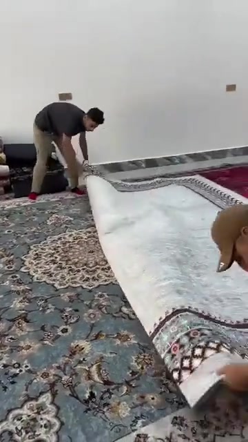 ***********

