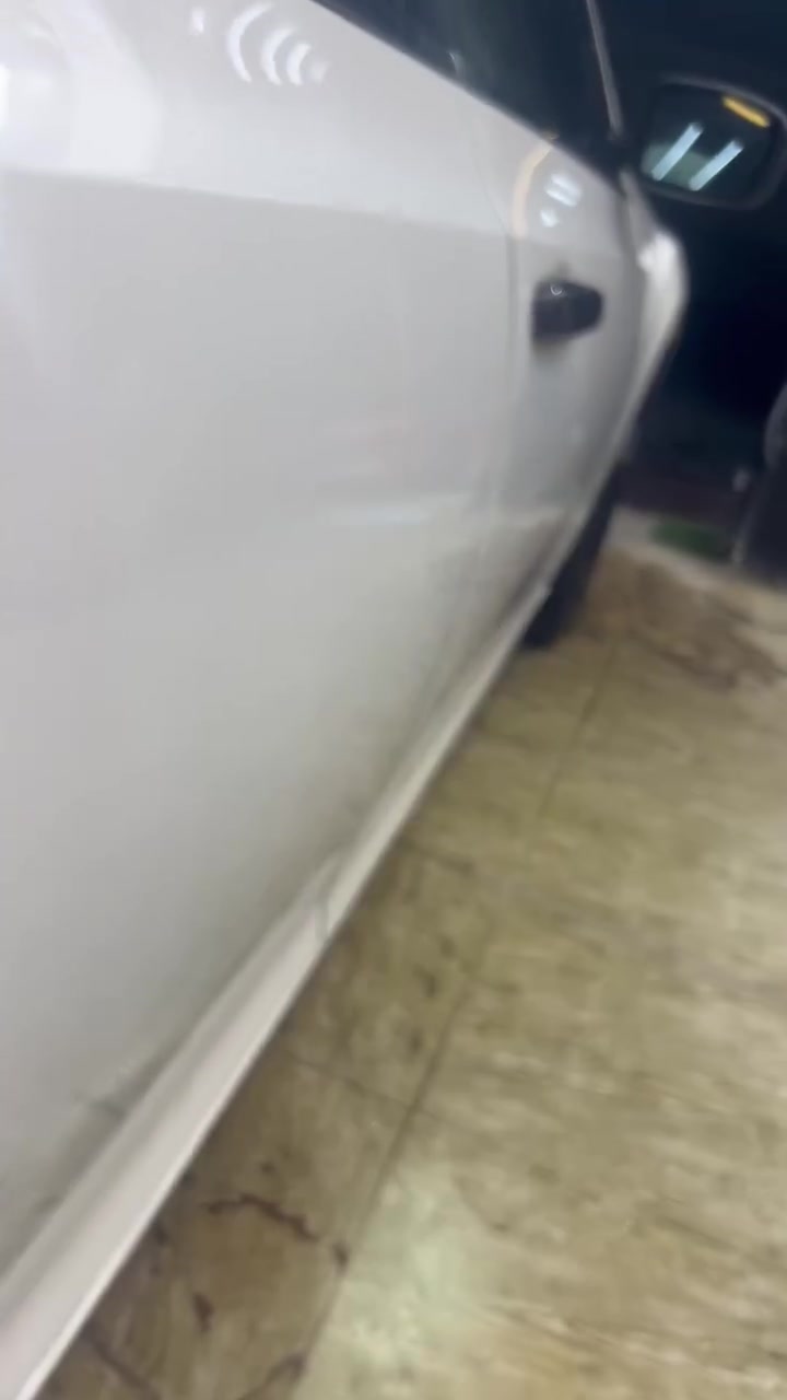 CHRYSLER اوباما 300موديل 16سليمانيه
تشغيل عن بعد

لايت عدسات ثلجي فول عالي ناصي

كير ماوس 8نمر

نقطه عمياء 

بانوراما طكتين

هيتر بالمري 

تحكم ستيرن 

كشنات الصدر كهرباء

تدفئة كشنات 

مري قلاب

ويل 20عنكبوت 

رقم سليمانيه باسمي 

هزه قبل 4اشهر جديده 

شاشه كبيره

برمجه يم البطل الياس وهذا الشخص غني عن التعريف

السياره استخدام شخصي مكان بغداد حي الجهاد 

بيها جاملغ خلفي عكس السايق نص منه فقط كلير 

دعاميات مصبوغه والدعاميه ماتنحسب ع الحديد 

اي استفسار ***********  تاخذها بالعافيه عليك شرط ترايك وين ماتريد
