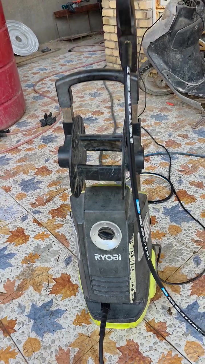 ✨ للبيع: فارة غسيل ماركة روبي (RYOBI) الأصلية ✨
​🔹 الحالة: مستعملة بحالة ممتازة – شرط الفحص والتشغيل! 🔍👍
​⚡ أبرز المميزات والمواصفات:
💪 قوة ضغط عالية: 130 بار (دفع قوي جداً لإزالة أصعب الدهون والأوساخ).
💧 نظام حساس ذكي: موفرة للماء ولا تستهلك كميات كبيرة.
🚗 متعددة الاستخدامات: مثالية لغسل السيارات، السجاد، الفراش، والساحات.
🛠️ ملحقات كاملة:
​صوندة (خرطوم) بطول 10 متر.
​مسدس دفع قوي.
​💰 السعر: 135 ألف دينار (وبي مجال للشراي الجاد) 🤝
📍 الموقع: البصرة - أبي الخصيب (نهر خوز)
🚚 التوصيل: يتوفر توصيل داخل كافة مناطق البصرة
​📞 للإستفسار والطلب: ***********
​حياكم الله وأهلاً وسهلاً بكم! 🌸

نص مكتوب في الصور:
- للبيع فارة غسيل غسيال RYOBI (روبي) الأصلية مستعملة بحالة ممتازة شرط الفحص والتشغيل! عرض خاص قوة دفع خارقة: 130 بار (دفع قوي جداً) نظام حساس ذكي: اقتصادي ما تصرف ماي هواي متعددة الاستخدامات: غسيل سيارات، سجاد، ساحات وأي شي كاملة من كلشي: صوندة (خرطوم) 10 متر + مسدس 10 متر + مسدس دفع قوي السعر: 135,000 دينار عراقي (وي بيها مجال للشراي) الموقع: البصرة - أبي الخصيب (نهر خوز) يتوفر توصيل داخل البصرة للاستفسار والطلب: ***********
