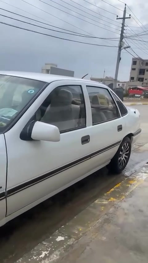 اوبل فكترا 91 
السعر 40$ قفل 
الضرر رصعات خفيفه مع ضربه خفيفه من الامام 
كوبون بانزين معاها 
رقم جديد 
هاتف ☎️ 
***********
***********
مكاني دهوك دوميز فايده
