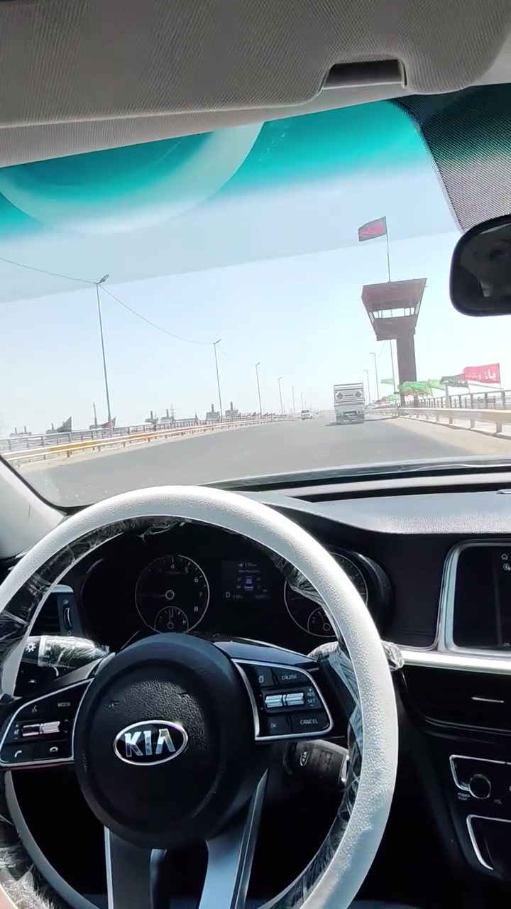 السلام عليكم
كيا اوبتيما 2020 معوقين بصرة 
مستعجل على بيع  120  بيها مجال

البصرة 

***********

نص مكتوب في الصور:
- HONOR 400