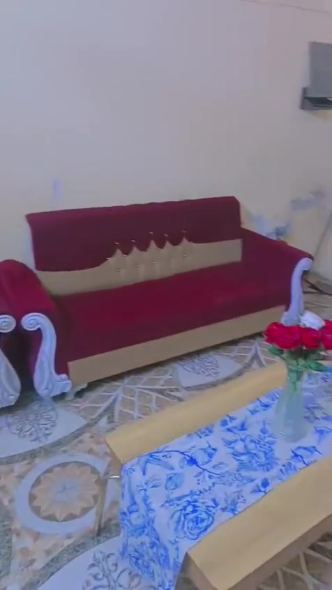 السلام عليكم تخم للبيع شوف العين رايدين 200 وبي مجال***********
