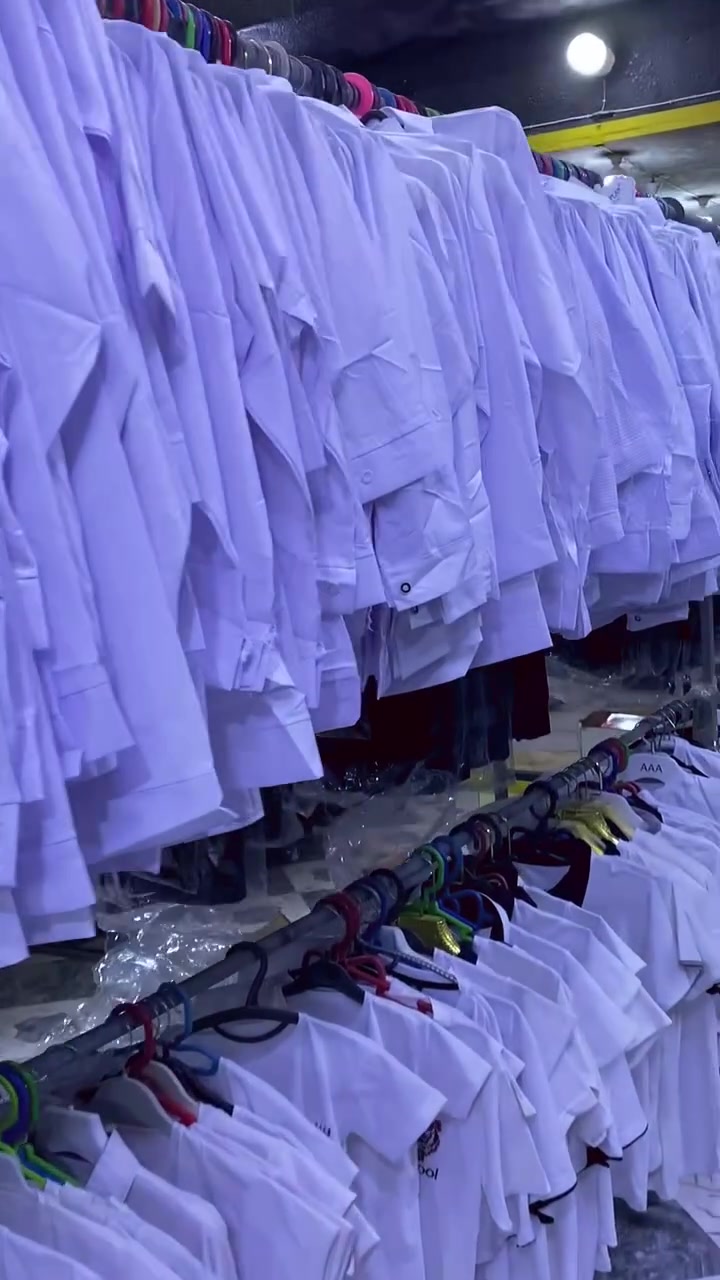 🎒📚 موسم المدارس وصل! 📚🎒

👕✨ جهّزوا أطفالكم بأجمل وأرتب ملابس المدرسة
خامات مريحة 👌
موديلات أنيقة 🧥
وأسعار مناسبة للجميع 💰

🔥 عروض خاصة بمناسبة بدء موسم المدارس 🔥

لا تفوّت الفرصة، زورونا واختاروا الأفضل لأطفالكم ❤️

📍 العنوان: واسط كوت حي الحكيم ]
📞 للتواصل: [***********

🎒 كل ما يحتاجه الطالب… تلقاه عدنا!
