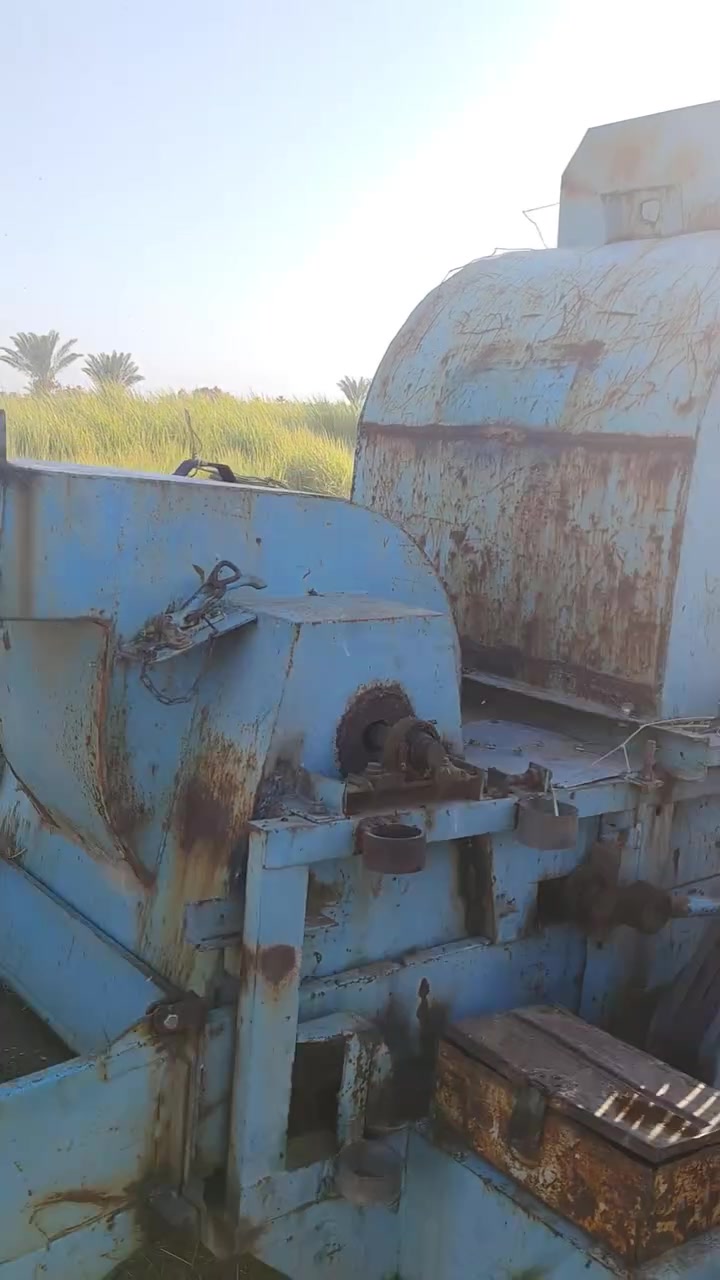 السلام عليكم للبيع
فارزه برسيم وجت وچرش التبن السعر 20$ وبيها مجال المكان المحموديه ***********
***********

