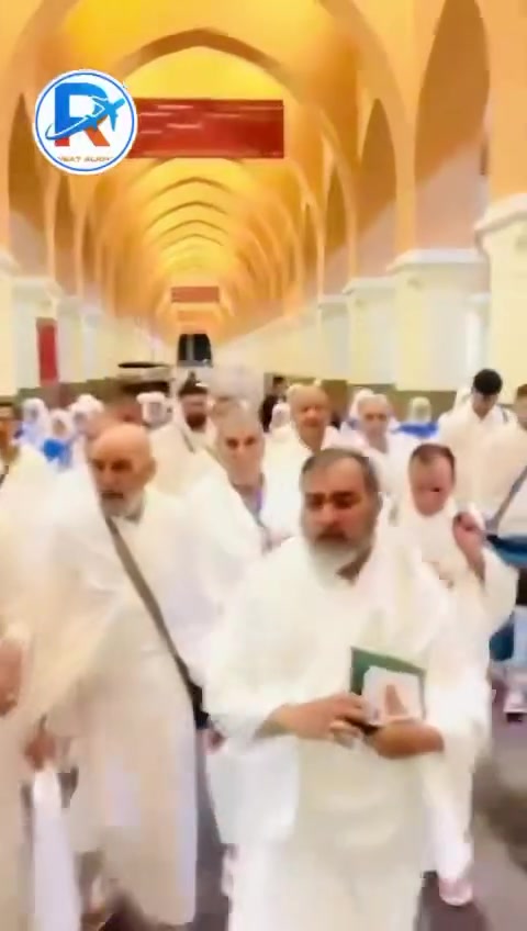 🌙✨ **برامج عمرة ربيع الثاني** ✨🌙
🕋 **3 خيارات مميزة من شركة روعة الخليج للحج والعمرة**

━━━━━━━━━━━━

🌟🕌 **بصحبة المرشد الديني  سماحة الدكتور الشيخ نجران ابو مباهلة الخزعلي** 🕌🌟
✨ **يرافقكم الشيخ طوال الرحلة ويكون معكم في أداء المناسك والتوجيه والإرشاد** 🤍

━━━━━━━━━━━━

✈️ **البرنامج الأول | الطيران المميز**

📅 **20/9/2026 – عمرة شهر ربيع الثاني**
📍 مطار النجف الأشرف
🇮🇶 عبر الخطوط الجوية العراقية

🏨 المدينة: **ميراج طيبة 4 نجوم – 3 ليالٍ**
🏨 مكة: **أصيل المسك – محبس الجن – 7 ليالٍ**
🍽️ خيار مع أو بدون طعام

🔥 **الأسعار مناسبة جدا 
بالنقد وبالتقسيط **

━━━━━━━━━━━━

✈️ **البرنامج الثاني | VIP بالطيران**

📅 **20/9/2006– عمرة شهر ربيع الثاني**
📍 مطار النجف الأشرف
🇮🇶 عبر الخطوط الجوية العراقية

🚄 **قطار الحرمين السريع من المدينة إلى مكة**

🏨 المدينة: **ميراج طيبة 4 نجوم – 3 ليالٍ**
🏨 مكة: **أصيل المسك – محبس الجن – 7 ليالٍ**
🍽️ **3 وجبات يوميًا – بوفيه مفتوح – طعام عراقي**

🔥 **أسعار VIP بعد التخفيض:**

🎁 **هدايا VIP:**
حقيبة سفر + حقيبة صغيرة + **جادر نسائي** + إحرام رجالي + سجادة صلاة

━━━━━━━━━━━━

🚌 **البرنامج الثالث | العمرة برّاً**

📅 **19/9/2026 – السبت**
📍 **موعد الانطلاق من النجف الأشرف**

🚌 باصات VIP رجال أعمال 2+1

🏨 المدينة: **منازل الزهراء – المنطقة المركزية – ليلتان**
🕋 مكة: **أصيل المسك – محبس الجن – 5 ليالٍ**
🍽️ **3 وجبات يوميًا – بوفيه مفتوح – طعام عراقي 100٪**

💰 **الأسعار:**

🔹 رباعي: **650,000 د.ع**
🔹 ثلاثي: **700,000 د.ع**
🔹 ثنائي: **765,000 د.ع**
🔹 منفرد: **940,000 د.ع**

🎁 **الهدايا:**
**جادر نسائي** + إحرام رجالي + حقيبة كتف + كتيب مناسك العمرة

━━━━━━━━━━━━

🕌 **البرامج تشمل:**

✅ السكن في المدينة ومكة
✅ تأشيرة العمرة
✅ التنقلات حسب البرنامج
✅ الإشراف والمتابعة طوال الرحلة
✅ مزارات دينية وسياحية حسب البرنامج

━━━━━━━━━━━━

🏆 **شركة روعة الخليج للحج والعمرة**
🌙 **ثقةٌ وخدمةٌ تليق بضيوف الرحمن**

📍 النجف الأشرف – شارع نجف/كوفة
📍 قرب ميثم التمار – مجاور فندق قصر الزهراء

📞 **للحجز والاستفسار:**

📲 ***********
📲 ***********
📲 ***********
