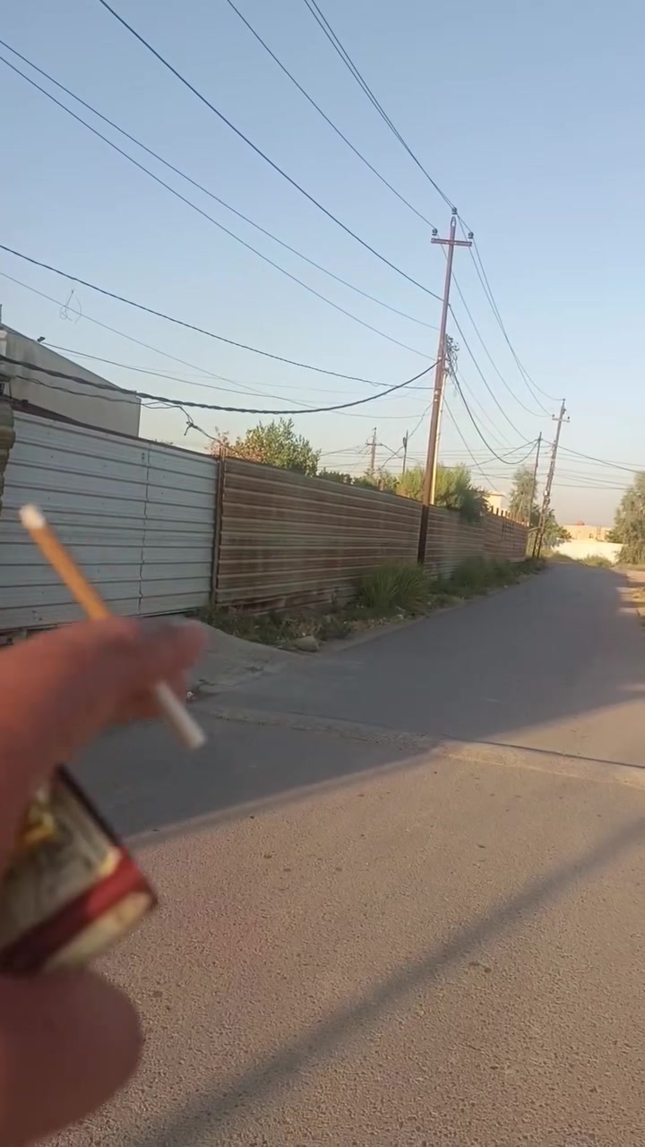 دار للبيع  مساحه ١٣٠٠ متر سند ٢٥ 
الدورة هوررجب   ركن ع شارعين 
 خلف افران الزيتون
تحتوي ع بيت مساحه ٣٠٠ 
طابق ونص   ٤ غرف نوم 
وصاله ومطبخ 
واستقبال 
وصحيات 
وبي مشتمل ١٥٠ متر   مسكف سندويج 
 وبي اساس شريطي ٢٥٠ متر 
الاستفسار ***********
***********
او مراجعه مكتب ليث الجبوري للعقار
