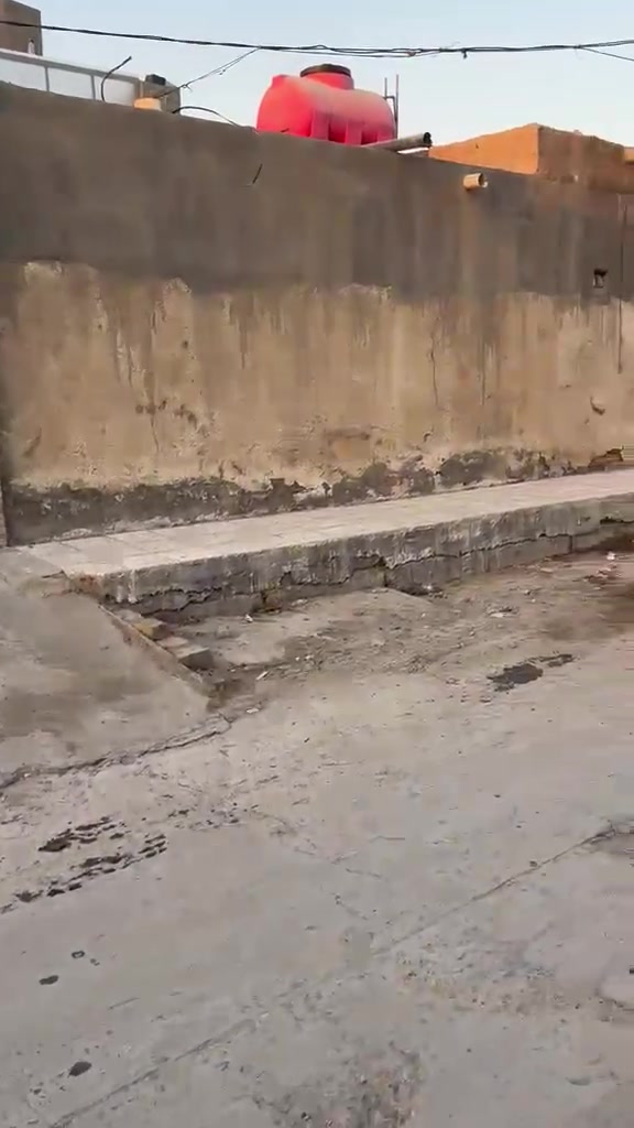 السلام عليكم
للبيع دار طابو صرف مساحته 300 م
يتكون من 5 غرف نوم
موقع دار حله ابو غرق القصبه
50 متر عن الزوار سعر ب 230 قابل للتفاوض
 تفاصيل أكثر اتصل ***********
