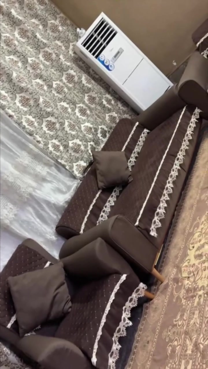 تخم 7مقاعد مع مفرش تخم 150 
مكلفة بلنشر. الاستفسار ع رقم 
عنوان شارع فلسطين تقاطع الصخرة 
***********
@إشارة
