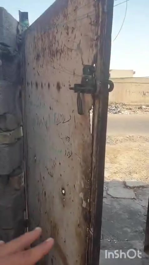 السلام عليكم بيت تجاوز السكلات بل ١٣ وره المدارس ‏‪***********‬‏ هاذ رقم صاحب البيت مكلف بل نشر فقط مساحت البيت ١٠٠ متر البيت نضيف مثل مواضح بل مقطع
