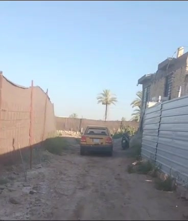 قطعه  للبيع مع هيكل مساحته م100 نهاية الجمعيه قرب المصانع وقابل للمراوس والسعر 85مليون  و بيه مجال بسيط ومساحته الكليه  م650 و للاستفسار اتصال على الرقم ***********