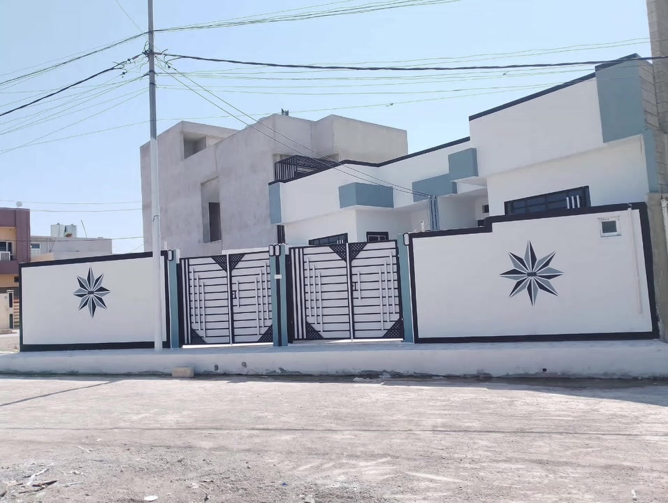 🏡 بيتان توأم للبيع | بناء حديث (زيرو)
الموقع: حي الملايين الثانية – قرب تقطيع السائق.
المساحة: 155 متر مربع (لكل بيت).
الواجهة: 6.15 متر.
نوع العقار: بستان. الك حق التصرف بي وصل بلديه 
📐 تفاصيل البناء والتصميم:
عدد غرف النوم: 2
المرافق: استقبال + صالة + مشتملات داخلية كاملة.
الحالة: بناء حديث (زيرو لم يسكن).
💰 السعر والتعامل:
السعر: 75 مليون دينار للبيت الواحد (مع مجال بسيط للجادين).
ملاحظة: الرجاء الاتصال للجادين والشراية فقط.
📞 للتواصل والاستفسار:
***********
