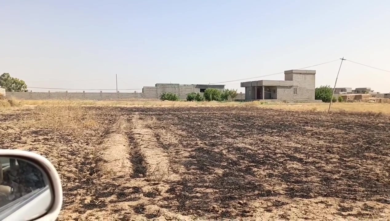 السلام عليكم توجد قطعه ارض للبيع مساحه 1500 متر الموقع بين ال سفينه ول طالعه بصف بيوت ابو بهجت موبعيد الشارع ال تبليط عنها هاتف ***********
