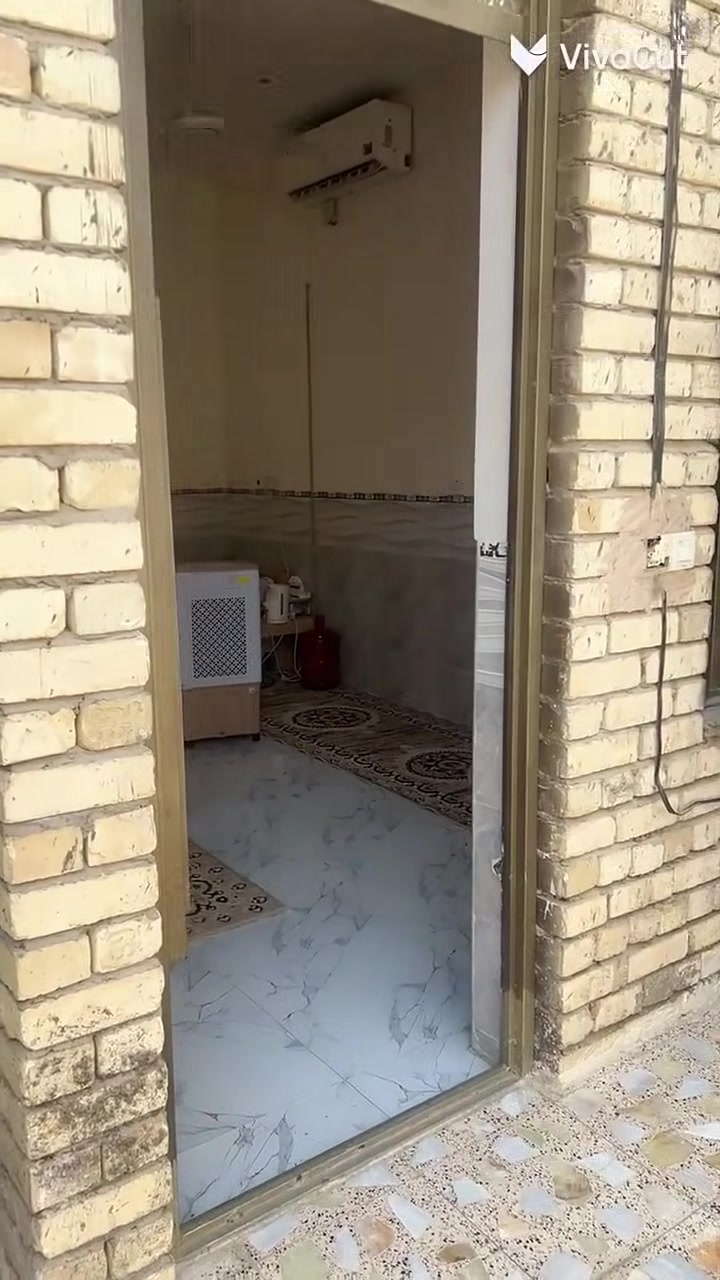 ٨٥م • طابق ونص • مدخلين