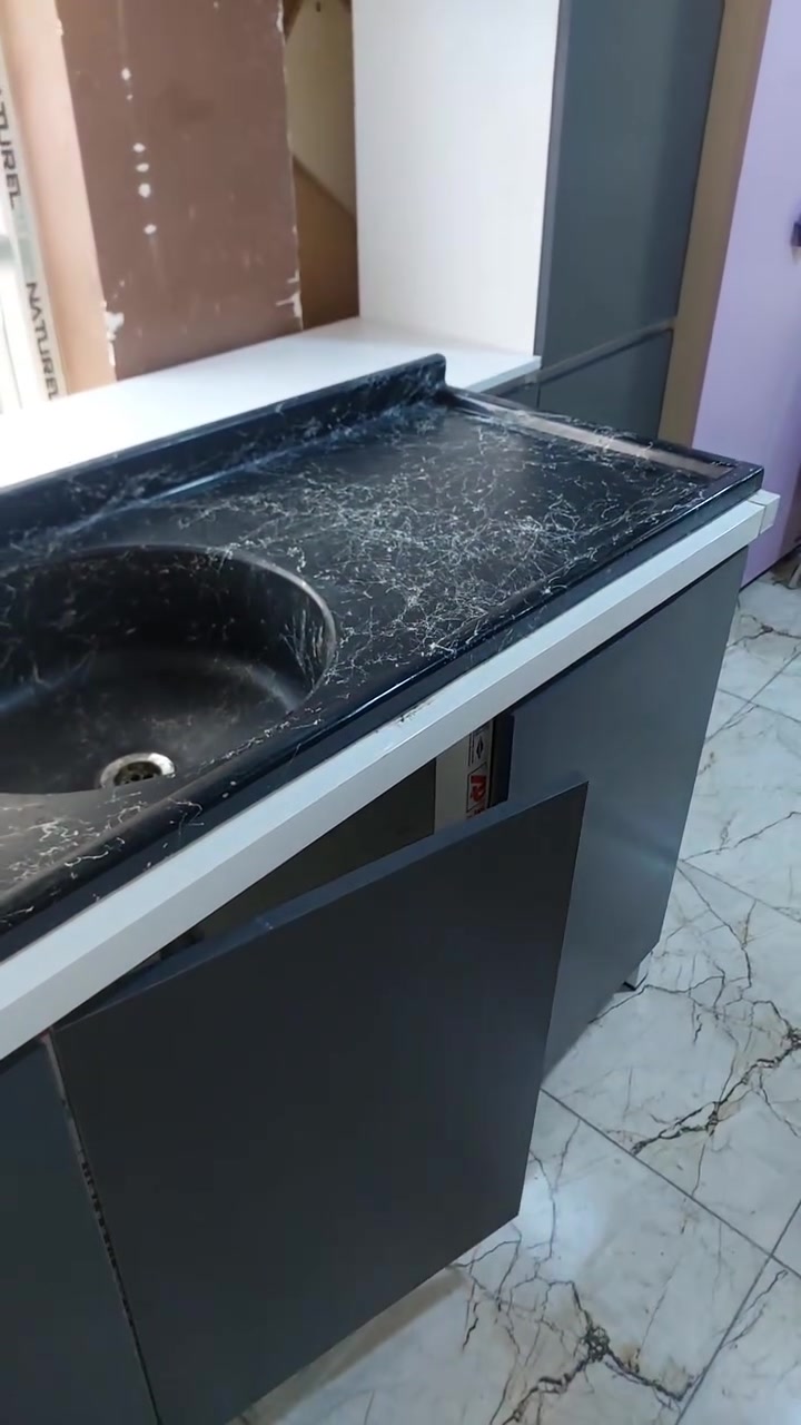 كونتر بالون بريس 2ونص متر لون رصاصي طوخ او نفطي  وسنك مومر ايطالي داخل المنيوم خارج عاج بريس ..كونتر كلش كلش نضيف 550الف نص السعر 🏠 مجمع النذير للأثاث المنزلي
🛋️ بيع وشراء الأثاث المنزلي الجديد والمستعمل
📍 كركوك – حي النصر
✨ أسعار مناسبة وخدمة مميزة
📞 ***********
📞 ***********
📞 ***********
