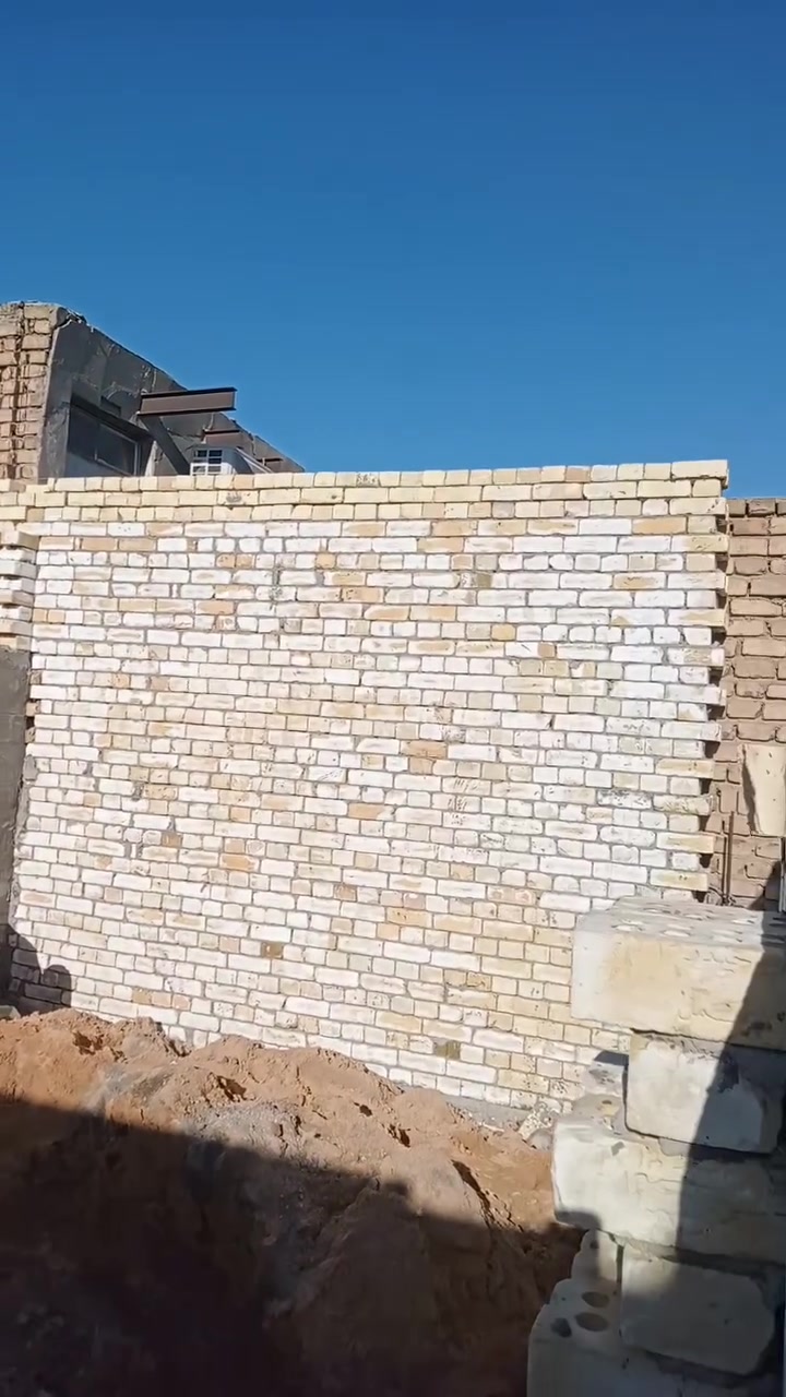السلام عليكم كادر خلفات بناء مصري شغل درجة اولى اسعار مناسبه للجميع رقم الواتساب ***********
