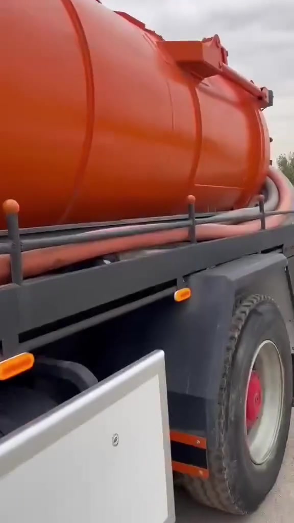 سلام عليكم البي كرواتي تنكر مجاري للبيع مديل 95  سياره جاهزه تخم تاير اكسن جيف محرك سته سوبر في كير سته تانكي جديد ماطور إيطالي مكان السياره نجف *********** الشراي  يتصل ما متواجد عل نت
