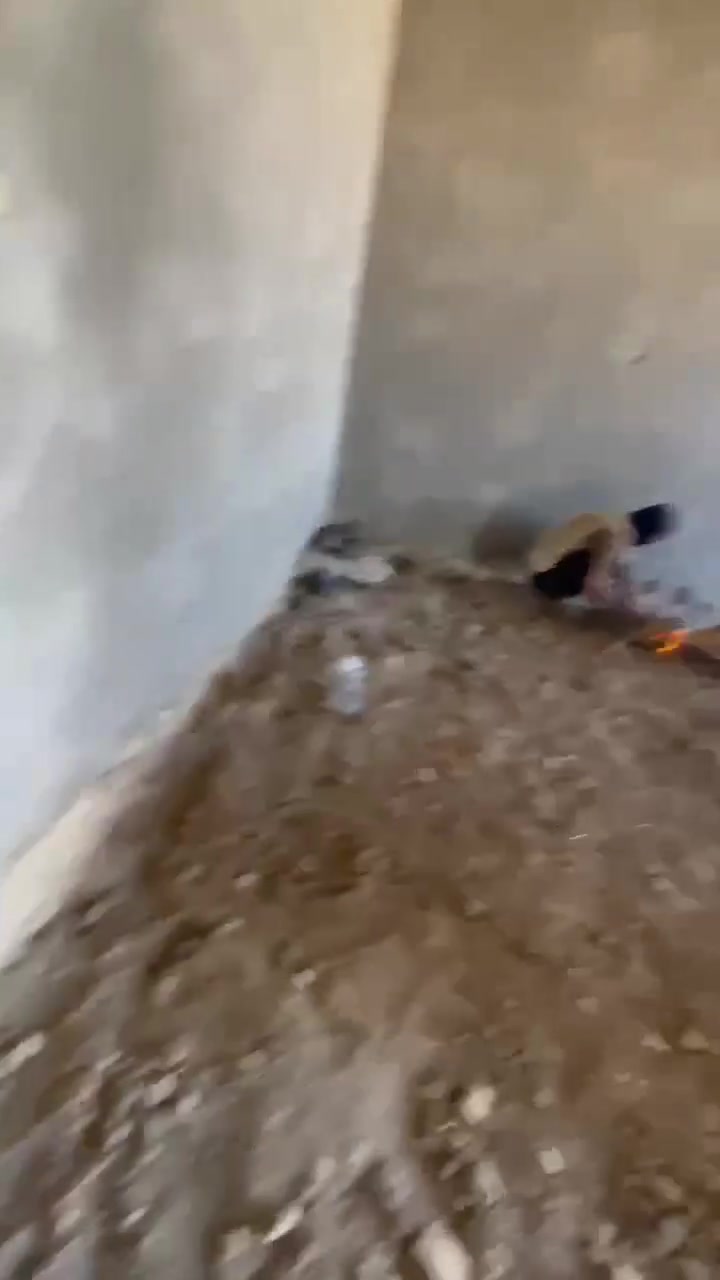 شغل درجة اولى وباليرضه الله
العده انقاض بالبيت تنظيف غسل بيوت تصعيد تراب على الظهر حدل نقل أثاث بيوت كلشي اشتغل  اتصل على الرقم ***********
