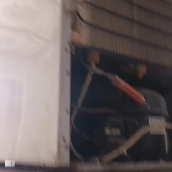 ثلاجه ٦قدم للبيع للإستفسار الاتصال على الرقم ***********
