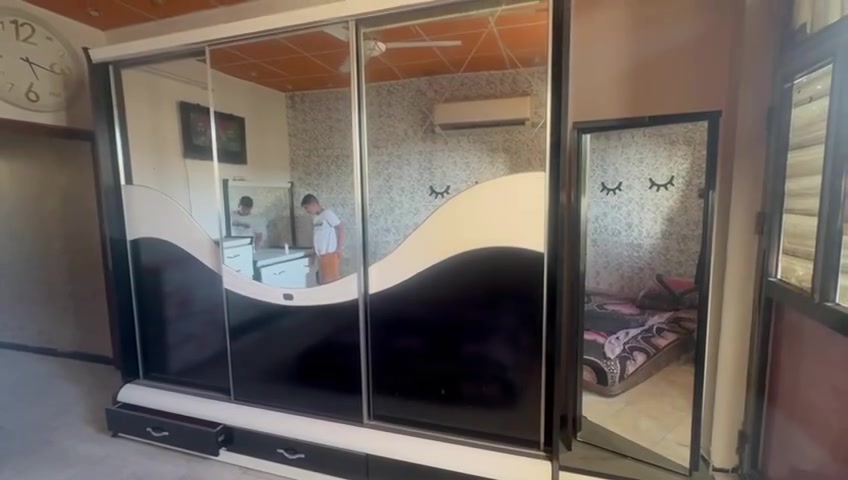 للبيع الاتصال على ***********
