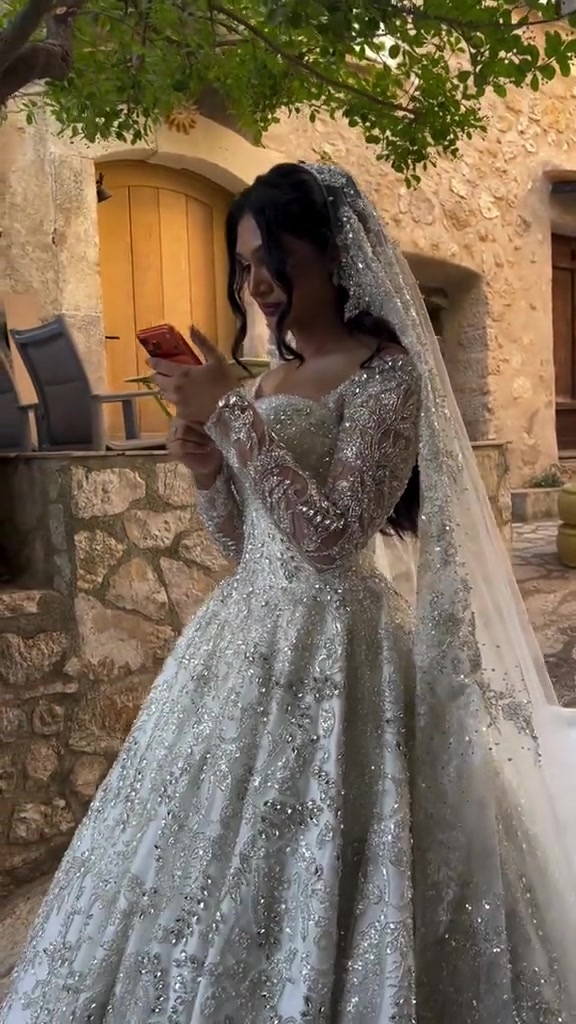 دار إيلا لتاأجير بدلات الزفاف والمهر والحنه 🤎👰 عنونا بغداد م آلصدر الكياره قطاع 69استفسار اكثر واتساب ***********#بدلات_الاعراس_وحفلات #أضيفي_لجمالك_لمسه_فن_معنا💫✨ #الكياره #بدلات_عرس 
