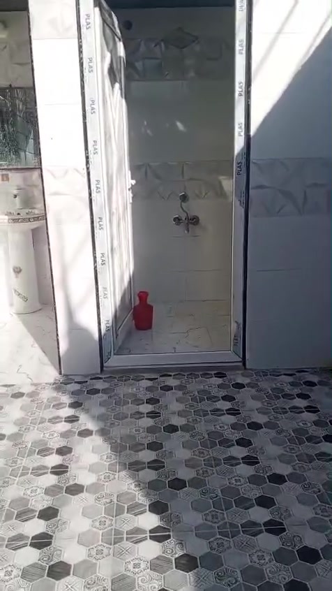 بيت بلديه مشمول بتمليك عوسيان شارع القصور  مساحه ٢٠٠ متر بناء حديث خدمات مميزه كهرباء ماء اسواق سعر ٥٠ 
***********

