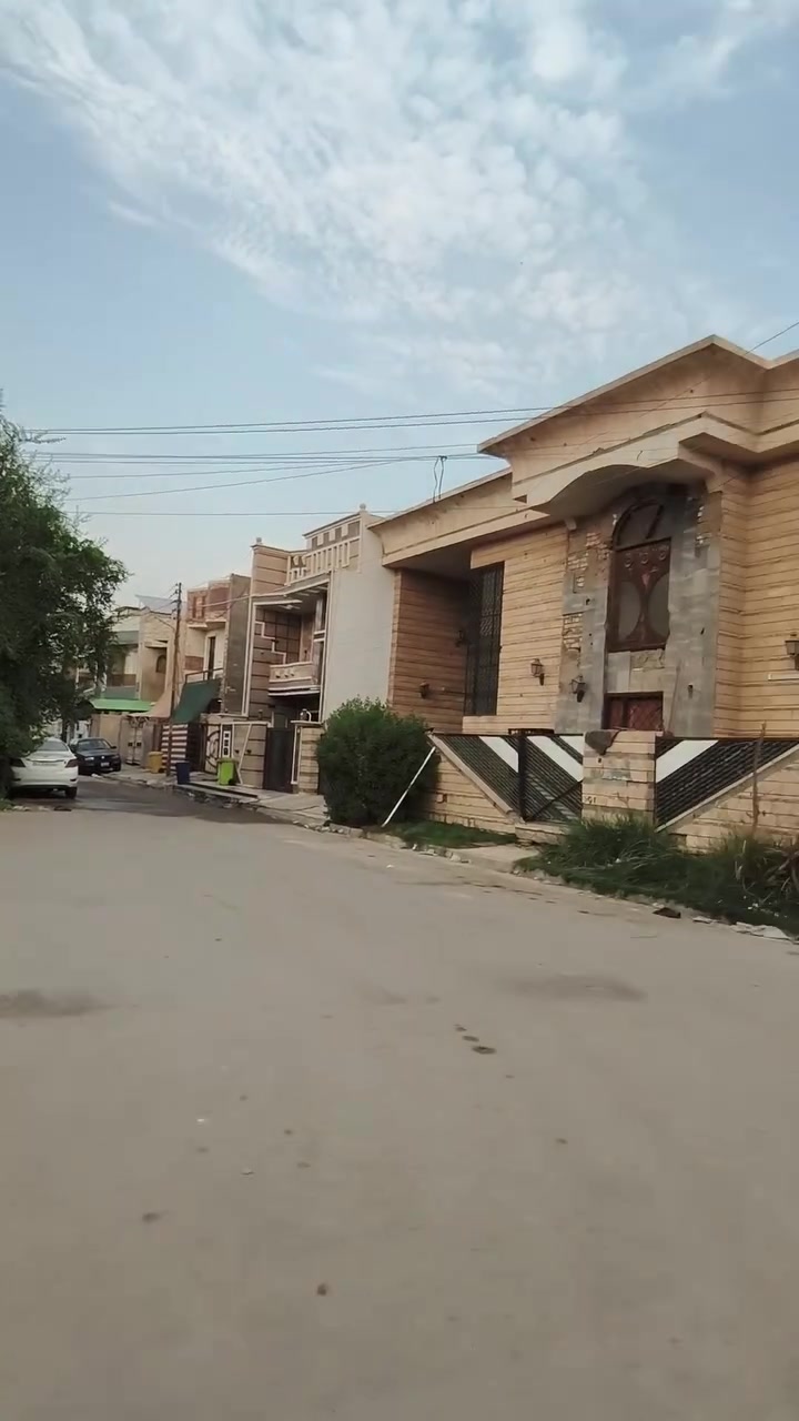 ٢٥٠م • ٦ غرف • مناسب حضانة