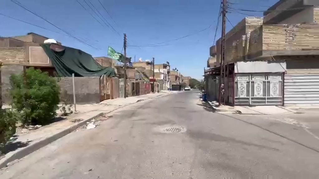 سلام عليكم بيت مساحه 150
عنوان كفاءات العبيدي 
الطابق الارضي 
غرفه 
مطبخ 
صاله مساحتها 10
استقبال 
طابق ثاني اربع غرف 
حمام صاله 
ثالث بيتونه ع كبر البيت 
نزال 20 واجها 7. ونص
***********
