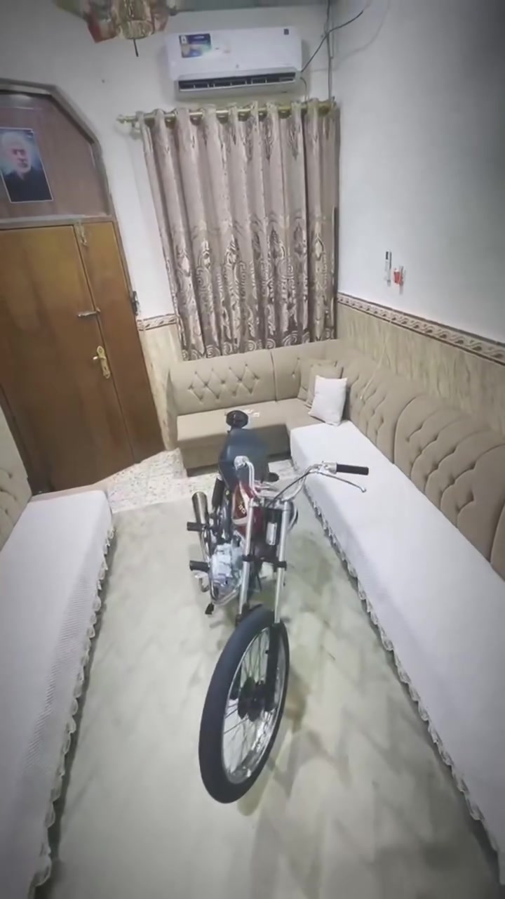 سلام عليكم دراجه للبيع نامه شلامجه ادوات الدراجه نضيفه ماعوزه شي ورايده 600وبيه مجال العنوان البصره القبله رقم: ***********
