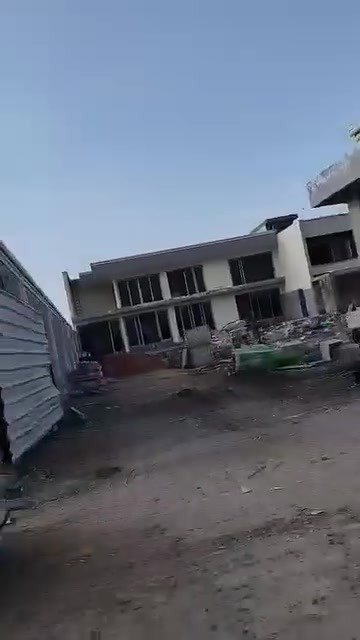 السلام عليكم
ارض مساحة 1000م مميزة زنجيل على شارعين 12 -10
واجهة 26 نزال 39
مكانها مجمع الزمرد  المزارع والفلل
على سدة عرب اجبور 
بيها خدمات كاملة
السعر 143 بيها مجال
*********** واتساب
