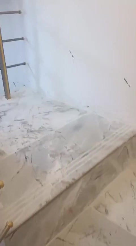 السلام عليكم
بيت زراعي 100 متر 10×10 شارع خط النفط قرب الفوج 
للاستفسار الاتصال ع الرقم ***********
