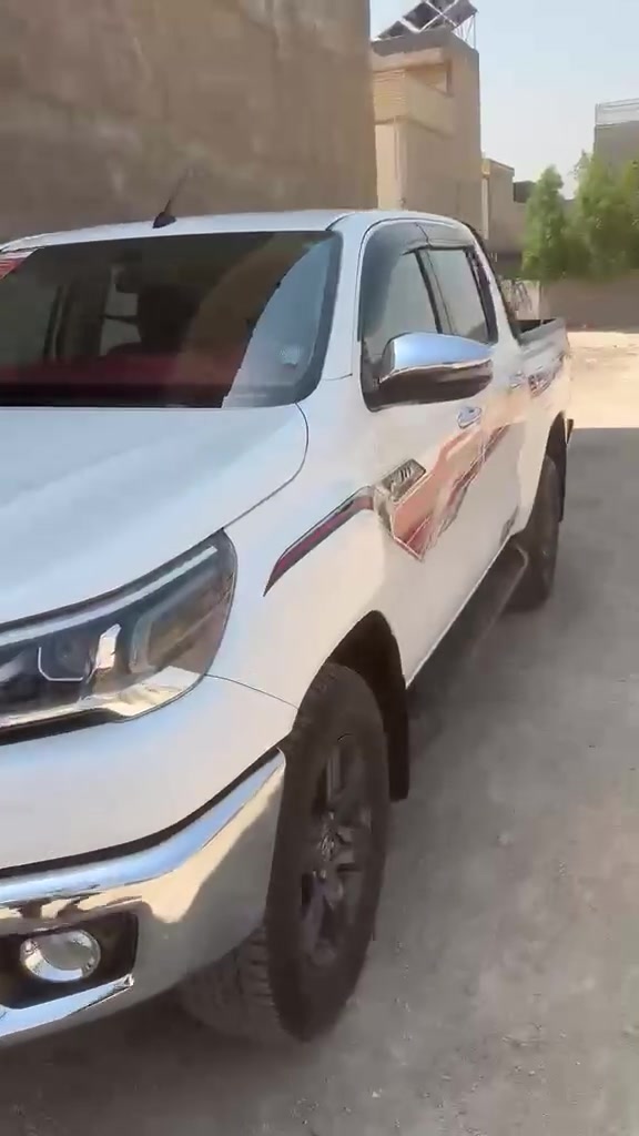 هايلوكس موديل 2023 شركه ساز سياره كفاله عامه ماشيه 17 الف حقيقي على وضع الشركه سعر 330  كربلاء ***********
