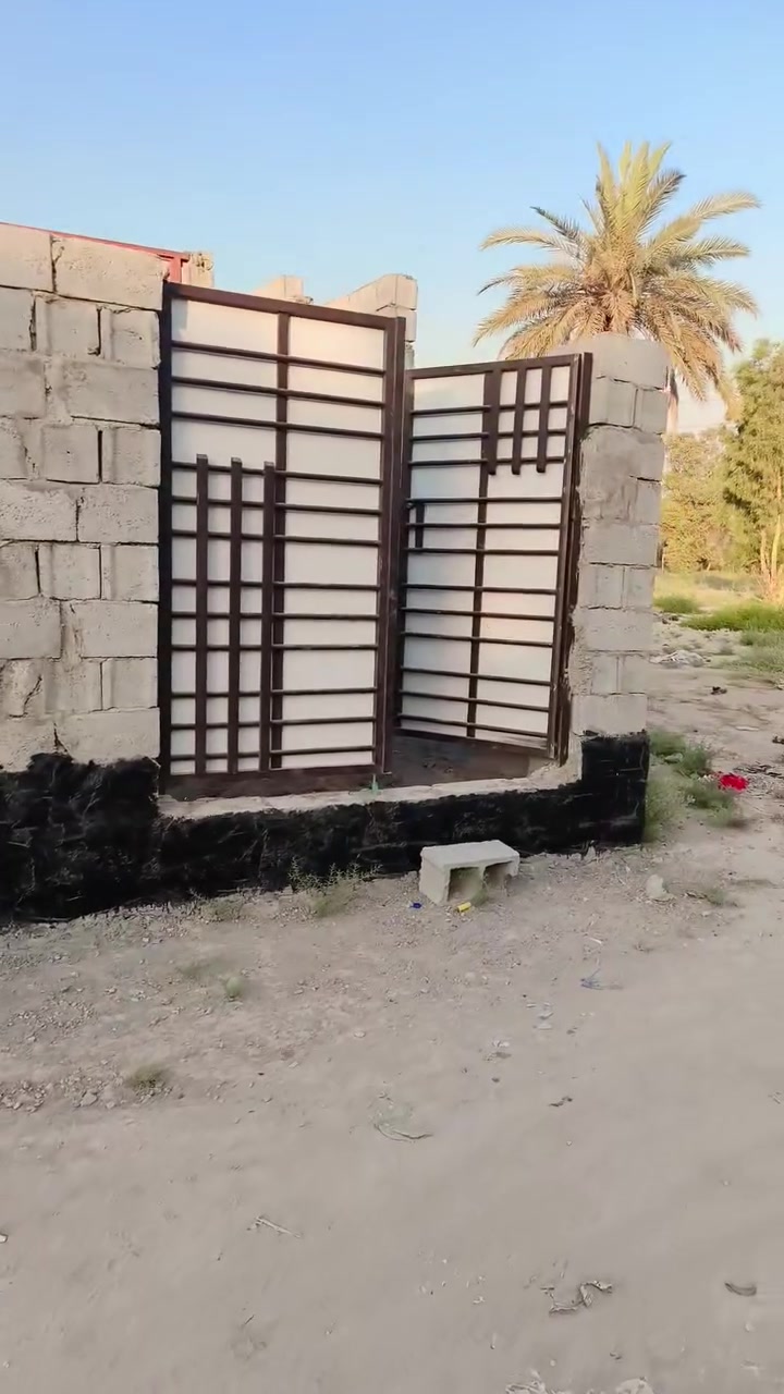 السلام عليكم هيكل للبيع شبابيك وباب كله كامل عوزه بس سقف زراعي سند 35 المساحة 100متر الواجهة 5 والنزال20 مكان جسر ديالى العريفيه قرب أسواق الزبيدي رقم الهاتف‏‪***********‬‏
