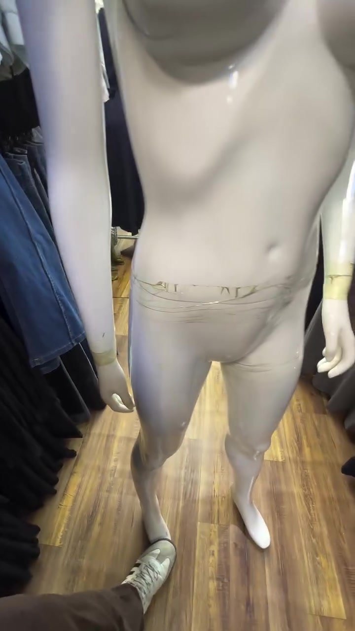 ***********
