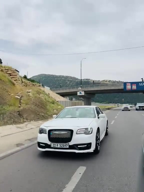 باما موديل 2018
فئة S
مكينة 3.6
فتحه سقف قطعتين
شفتات ستيرن
كشنات حضن مطرز S
كشنات تدفئة تبريد الأمامية 
الخلفيه تدفئة 
تبريد قطعتين
ويل حجم 20
وبعد مواصفات ال Sمعروفه 
السيارة بيها قطعتين صبغ بدون تبديل عليها ادامه كامله تخم تاير حدادية
مكينه وگير بالشرط
رقم اربيل تريد وكاله تريد مداور 
السعر 248$ مع المجال البسيط
مكانها نجف
***********
***********
