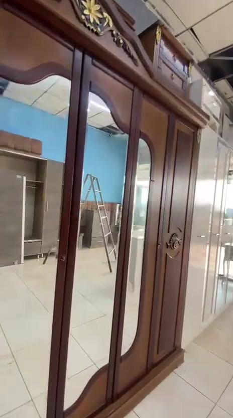 غرفه نوم ابواب تركي ماركه صدف  نضافه 90%100 بسعر 375  الف فقط شد ونقل مجانا داخل اربيل توصيل الموصل  مجانا  التواصل ع ارقام التاليه *********** وتساب
