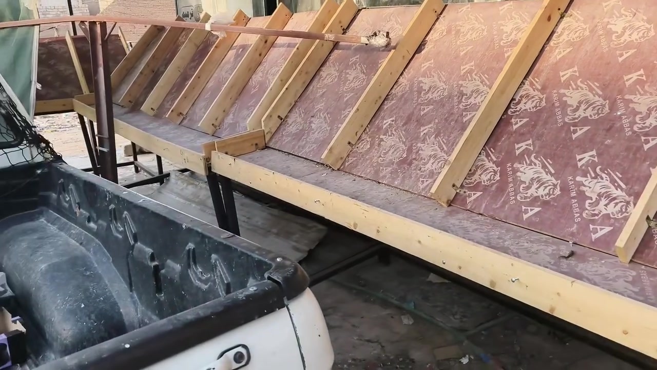 سلام عليكم غراض للبيع نجف حي الميلاد هاذه رقم راعيهن ***********
