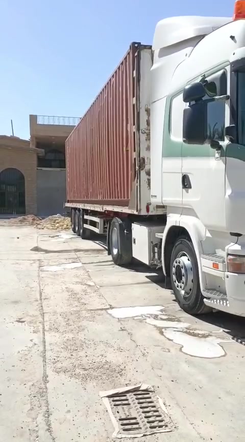 سلام عليكم سكانيه للبيع موديل 2005 راس وعربانه للبيع لعربانه مرسمه وراها تايرات نص عمر بالعربانه وبالراس تايرات برجستون كلهن تبريد سياره مكفوله من فطر من كسر من كلشي باسمي سياره تحويل رقمها عربانه وراها كوجل جوبلسات جدد كير عادي 3×3 مكينه 420 انجكسن اربع خطوط سياره حجي خير من الله مال ولد شاب تعبان عليها سياره للاستفسار اتصال ع الرقم مكان سياره كربلاء ***********

نص مكتوب في الصور:
- CAMON 40 Pro 23mm f/1.8 1/50s ISO528
- CAMON 40 Pro 23mm f/1.8 1/33s ISO1212