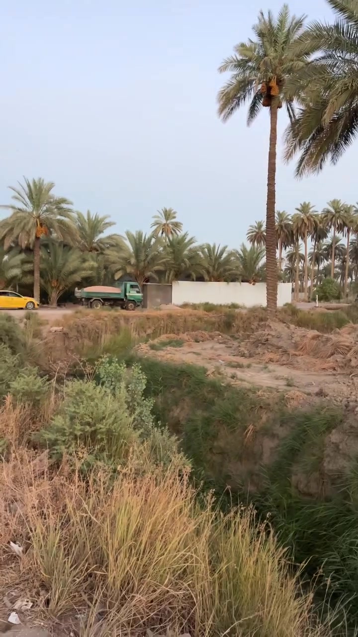 السلام عليكم ارض زراعيه ٦ دونم ع الشارع العام منطقه بكان مباشر باسمي شخصيا  سند ٢٥ تحويل مباشر كافه الخدمات ماء اساله ماء نهر كهرباء مدرسه قريبه كلش عليها  للاستفسار والتواصل ***********
