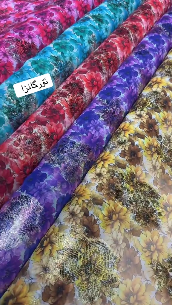 قوماشی ئۆرگانزا  بۆ داواكردن نامە بنێرە بۆ  واتساپ  *********** #sulaimaniah❤❤ #سلێمانی #قوماش #sulaimany #sulaimani 

نص مكتوب في الصور:
- ئۆزگانزا