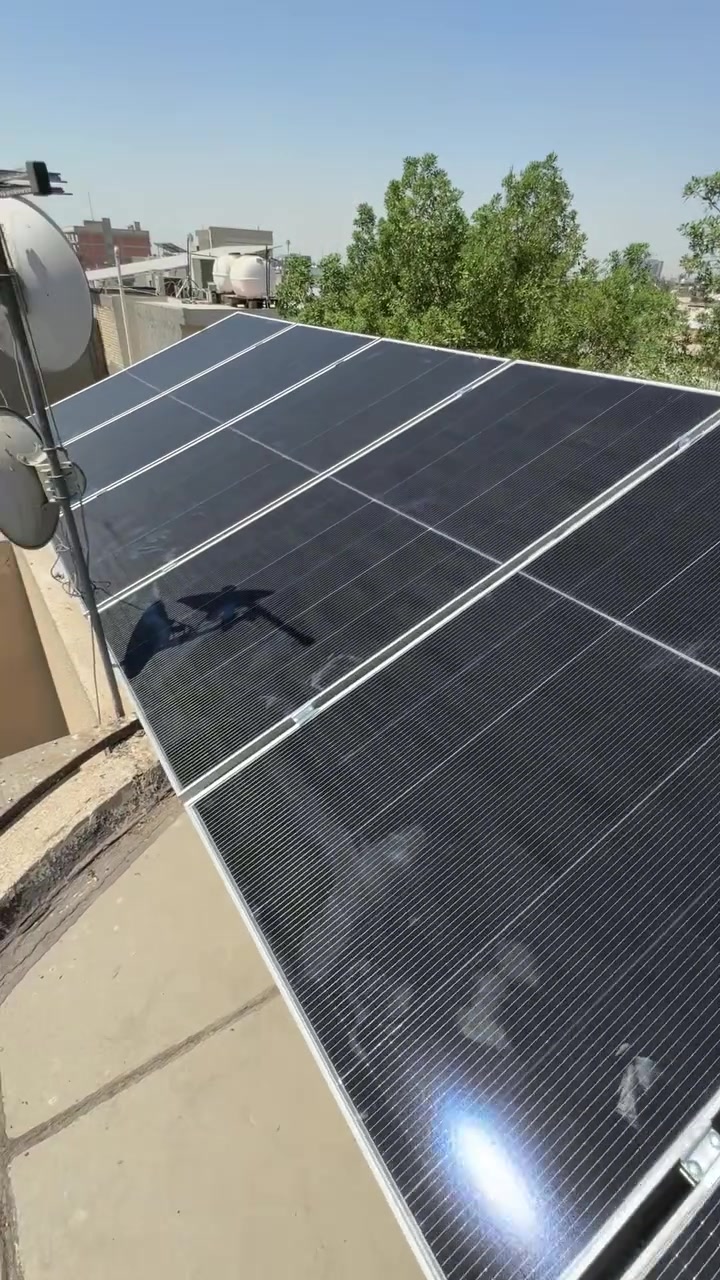 ☀️ منظومة طاقة شمسية متكاملة في بغداد
تنفيذ هندسي احترافي من شركة شمس الطاقة ⚡

⚡ التجهيز: 30 أمبير نهاري + 30 أمبير ليلي لمدة 4 ساعات بالتناوب مع الكهرباء الوطنية.

🔹 مكونات المنظومة:
• 16 لوح شمسي
• بطاريتان، كل بطارية 16 كيلوواط من شركة مارس ريفا
• إنفرتر 10.6 كيلوواط – IP66

🛡️ الضمانات:
• الإنفرتر: 5 سنوات
• البطاريات: 5 سنوات
• الألواح: 12 سنة

☀️ طاقة موثوقة، تنفيذ احترافي، حل اقتصادي، وصديقة لاحتياجاتك

📞 تواصلوا معنا لتجهيز مشروعكم القادم

***********
***********

العنوان: بغداد - الرصافة - شارع الصناعة - 
مقابل الجامعة التكنلوجية بناية الرئاسة⁩

#طاقة_شمسيه #بطاريات_ليثيوم #طاقة_نظيفة_لمستقبل_أخضر  #طاقة_شمسية_للمنازل #الواح_شمسية 
#انفيرتر
