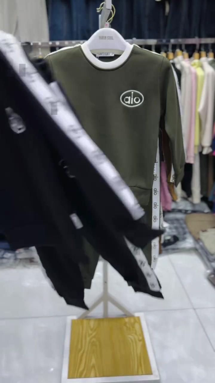 ملابس أطفال