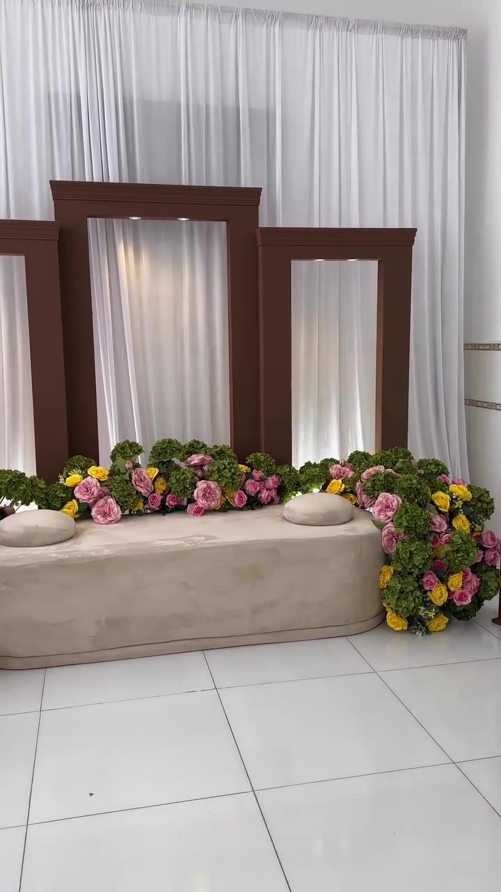 ديكور خشب كامل للبيع ب450
موقعي بصرة 
***********
