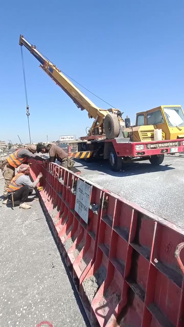 سلام عليكم كرين 20طن سلايتين للبيع موديل 84 كاتو  
مكان بغداد للاستفسار ***********
