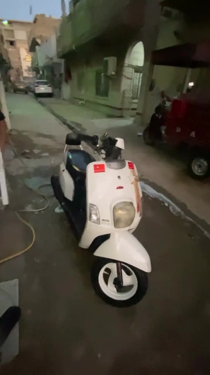 السلام عليكم دراجه زينه مرتبه بيها نقوصات بسيطه باتري وشكم نقص للبيع او مراوس بعدله مكاني بغداد  لاستفسار ***********
